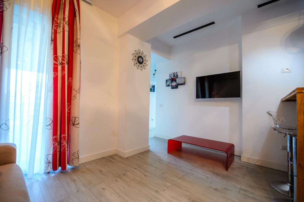 Blue Bike Seaview Apartment Mamaia Luaran gambar